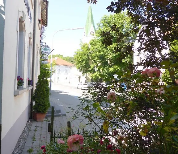 Gaestehaus Linde, Hotel Garni Otel 3*